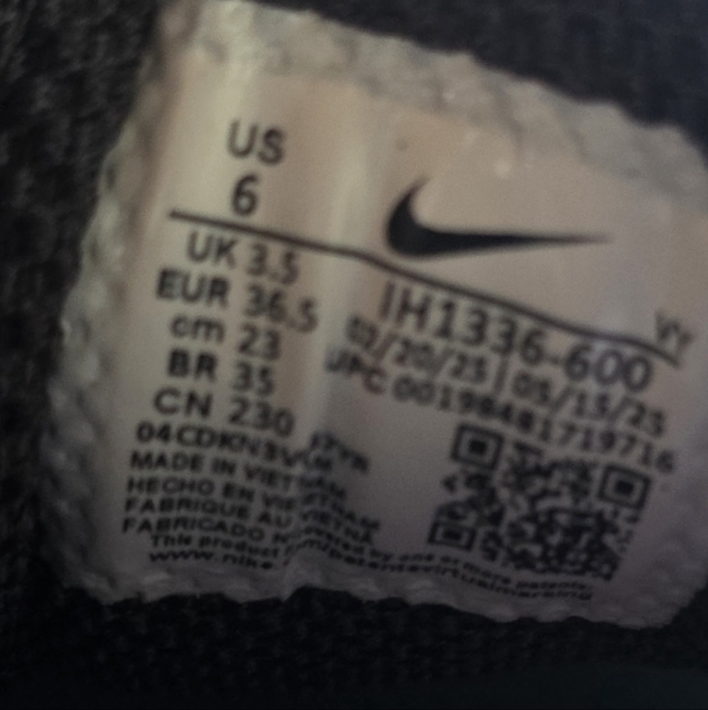 SOLD Nike Shox Women's Athletic Shoes Size 6 (On Sale $130) - Picture 5 of 5